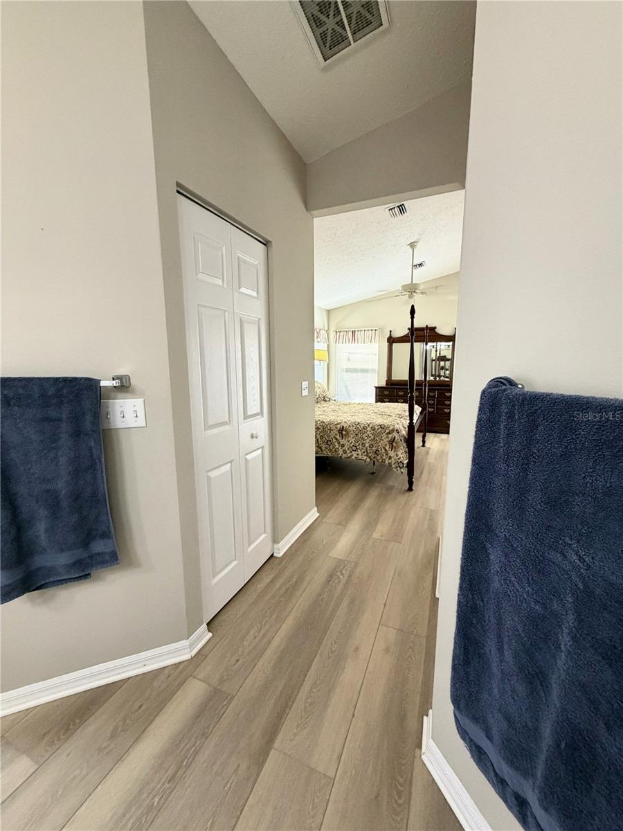10542 MAGRATH LN — photo 14