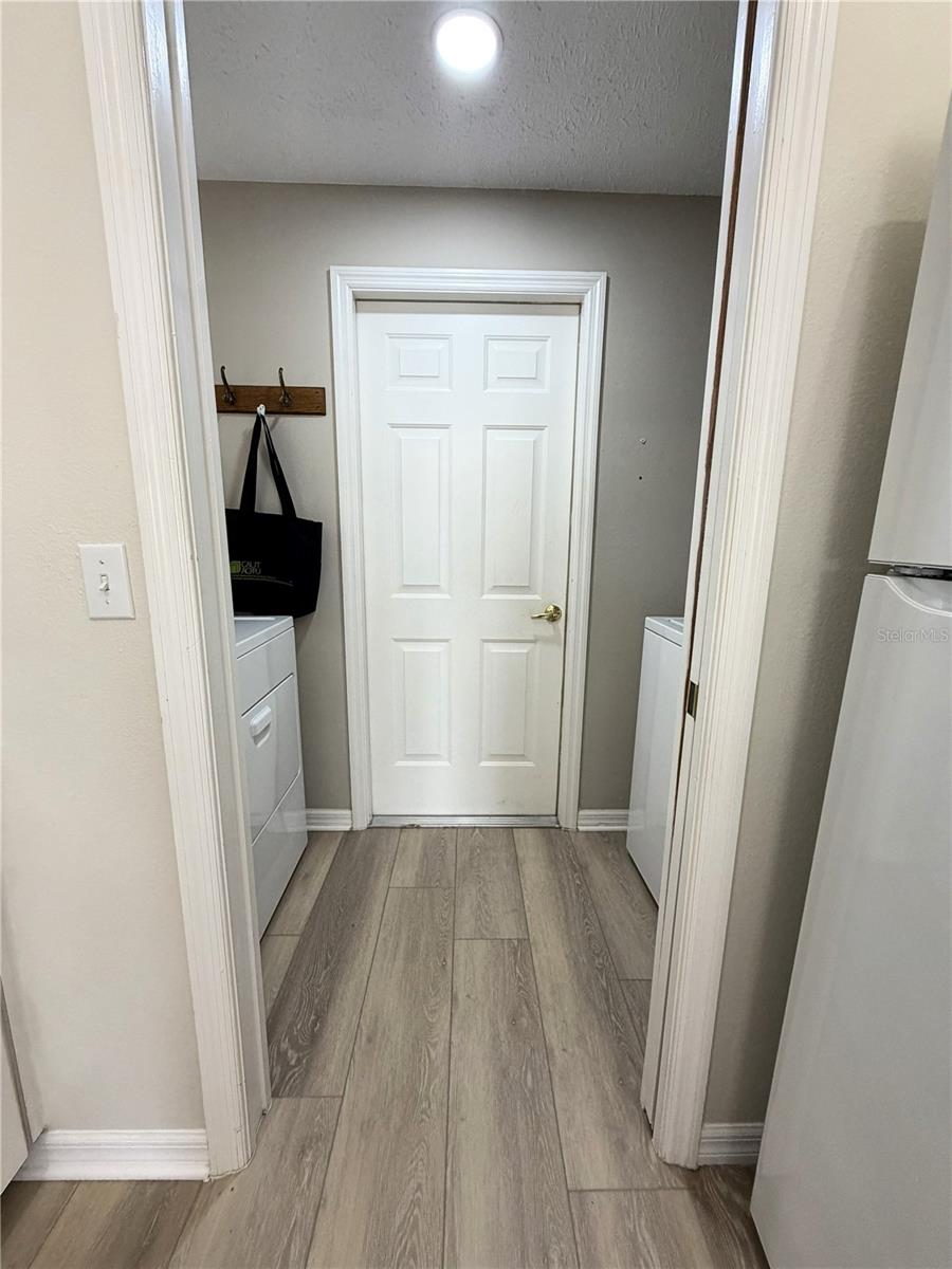 10542 MAGRATH LN — photo 20