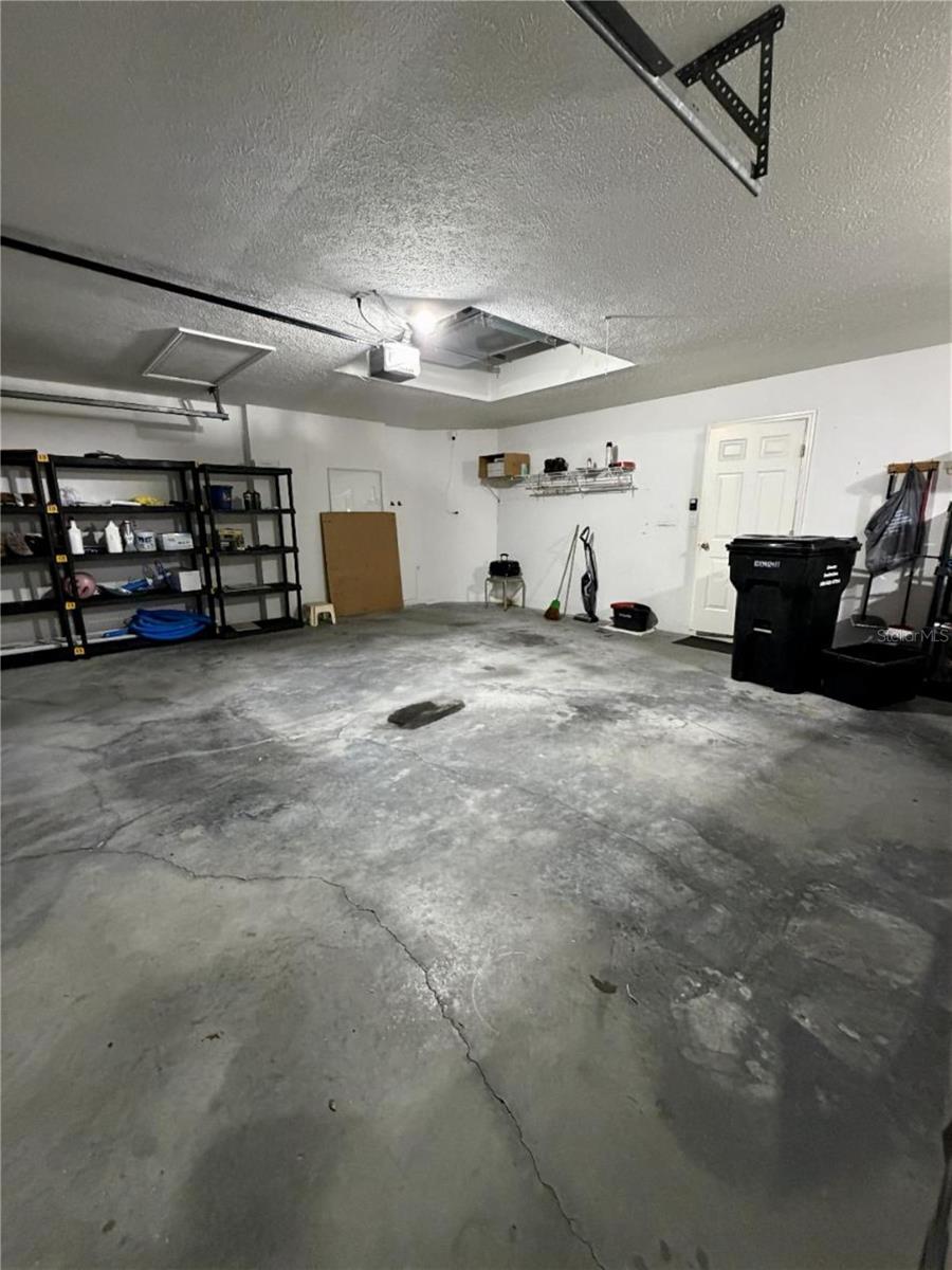 10542 MAGRATH LN — photo 24