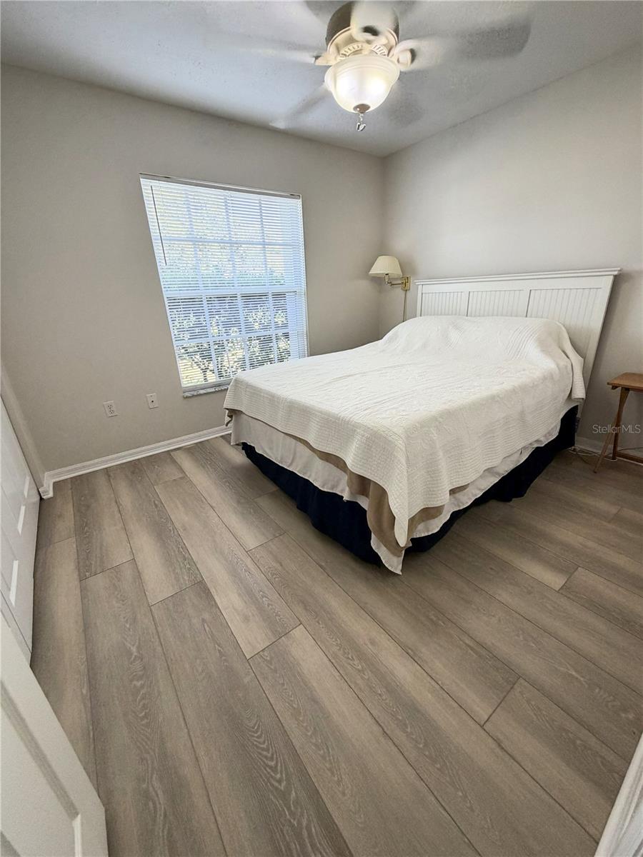 10542 MAGRATH LN — photo 15