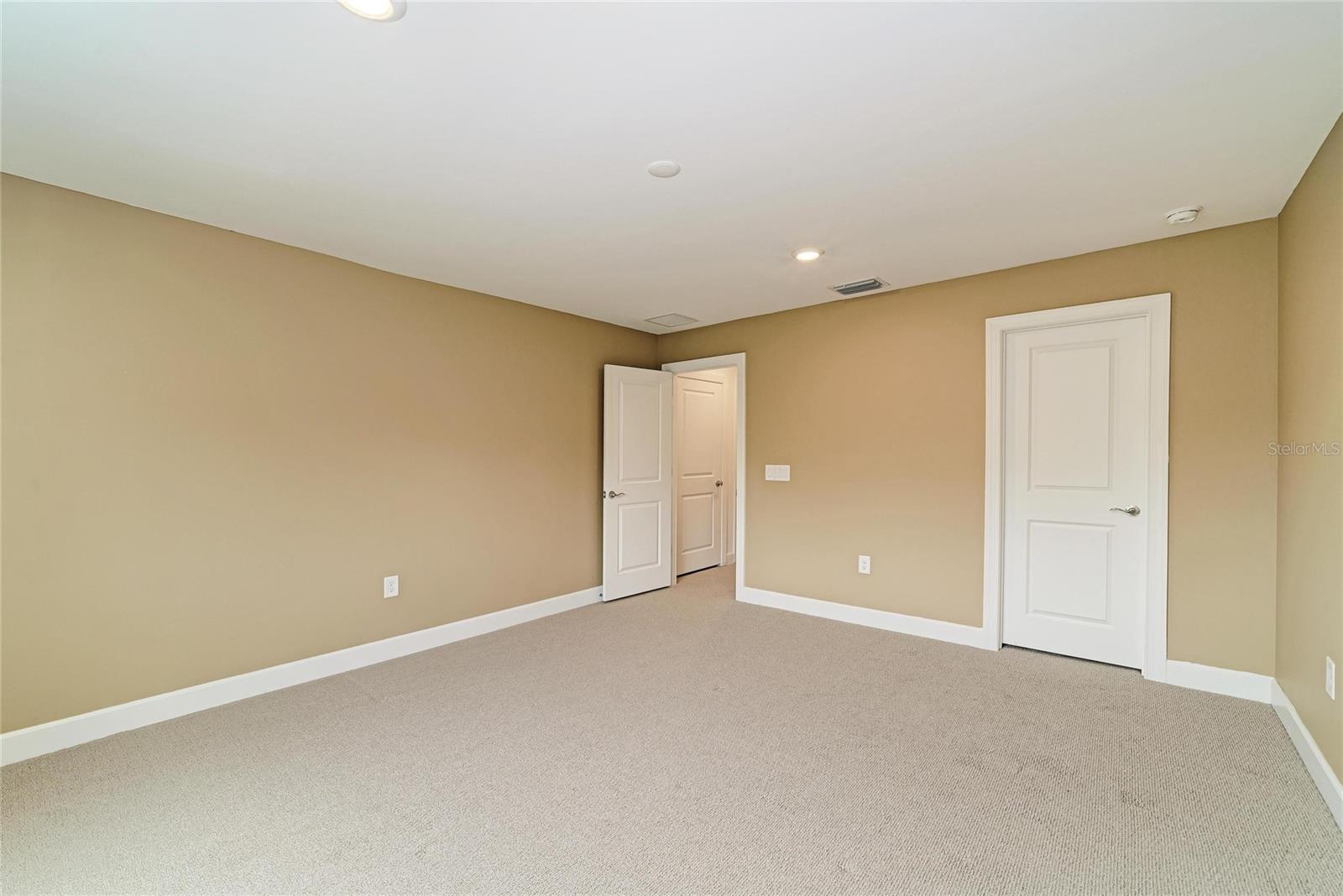 16341 HIDDEN OAK LOOP — photo 37