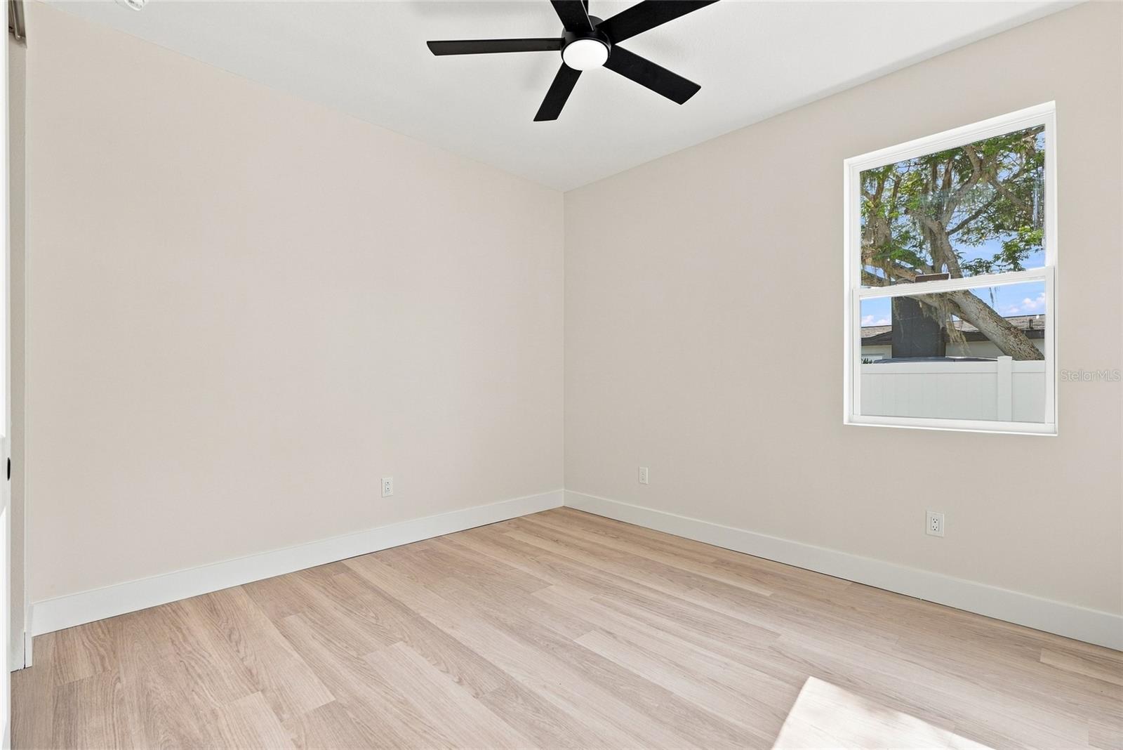 2139 20TH AVE SW — photo 25
