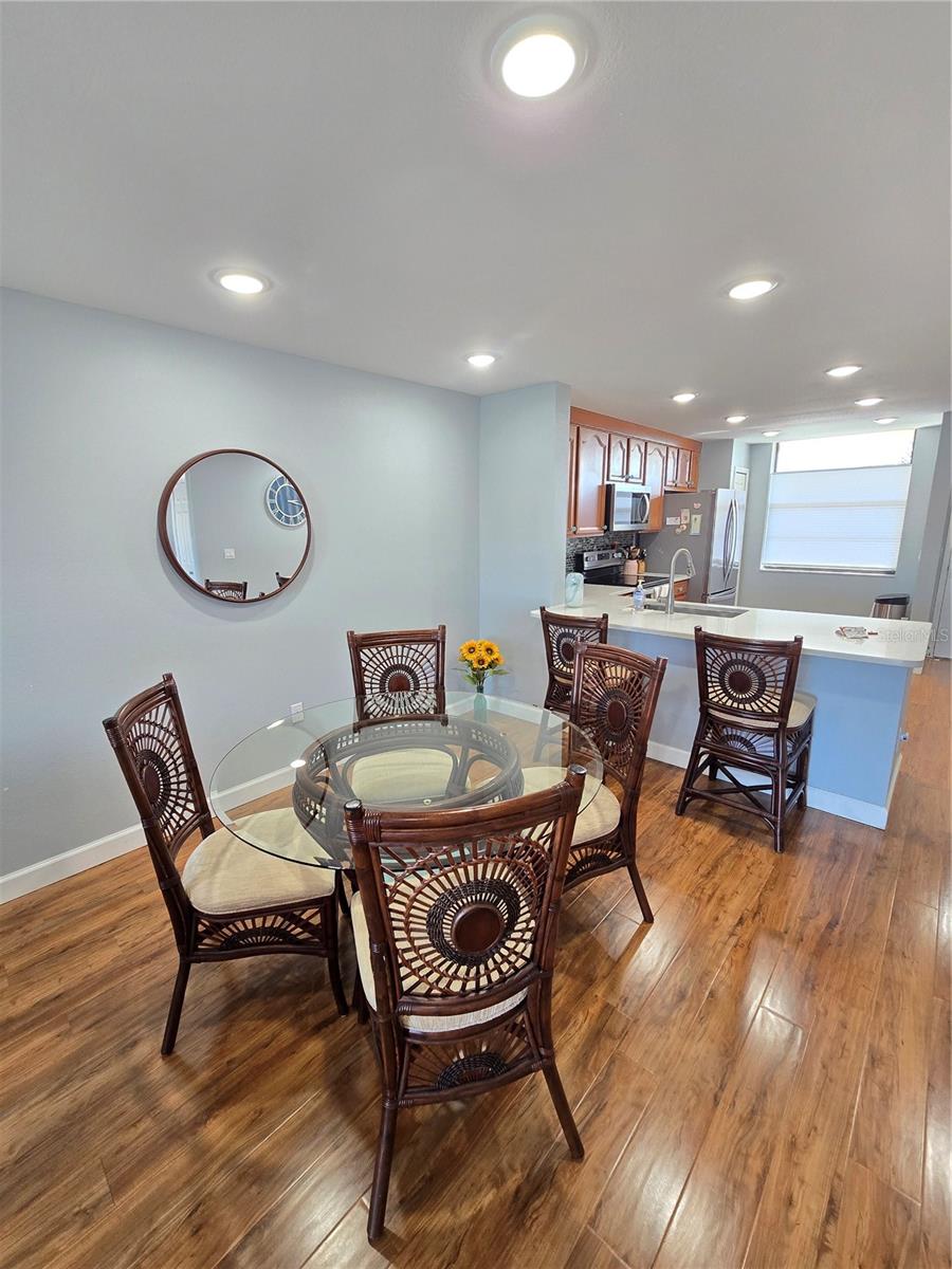 7600 SUN ISLAND DR S #306 — photo 4