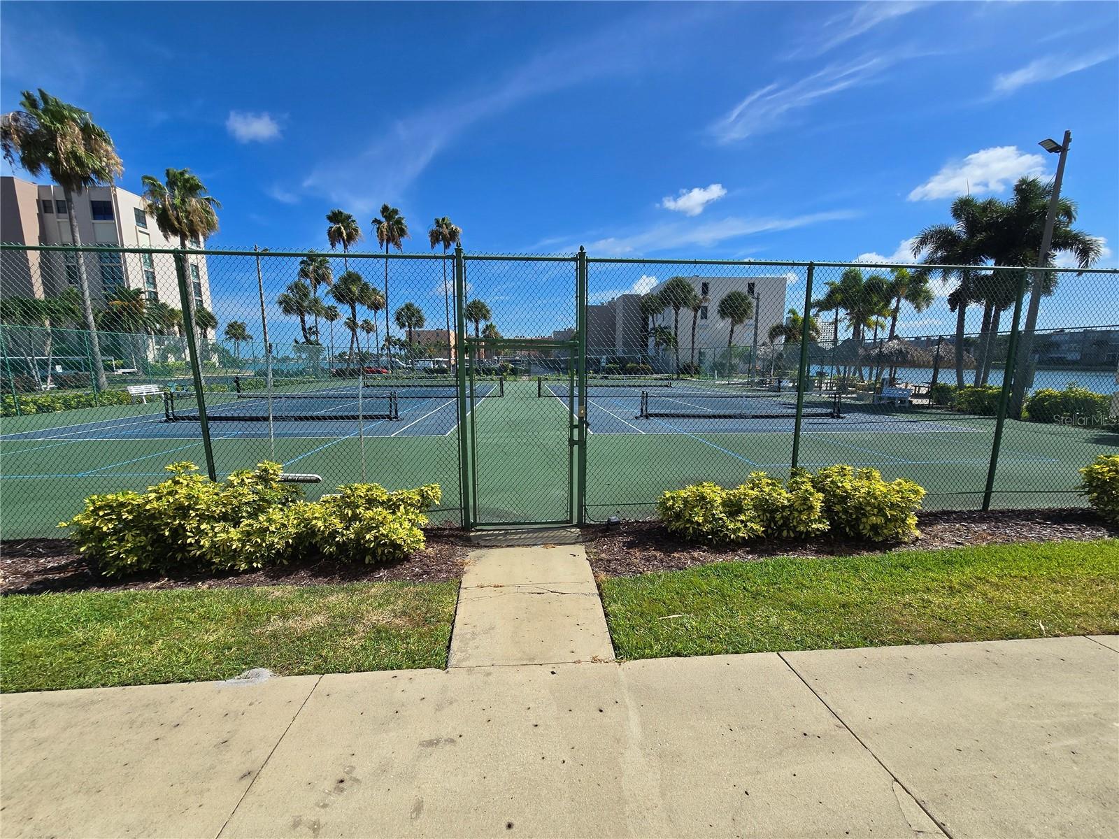 7600 SUN ISLAND DR S #306 — photo 23