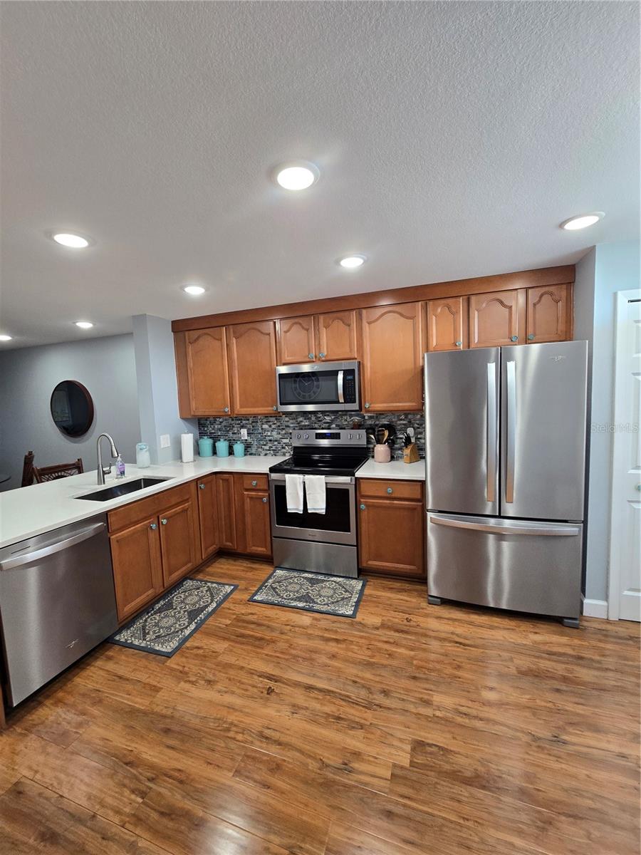 7600 SUN ISLAND DR S #306 — photo 2