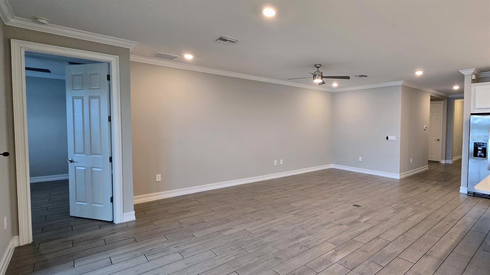 233 VINADIO BLVD — photo 21