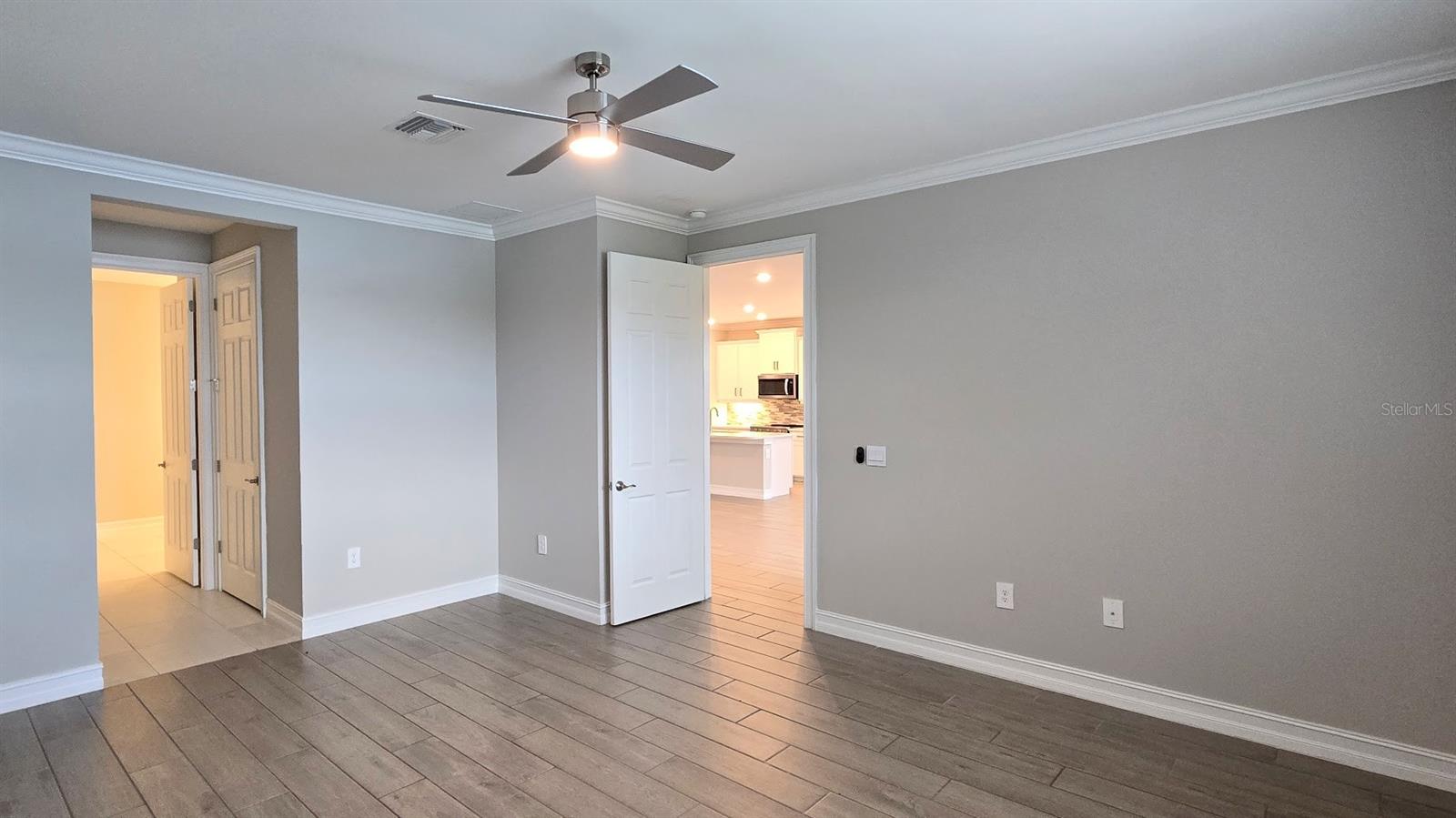 233 VINADIO BLVD — photo 29