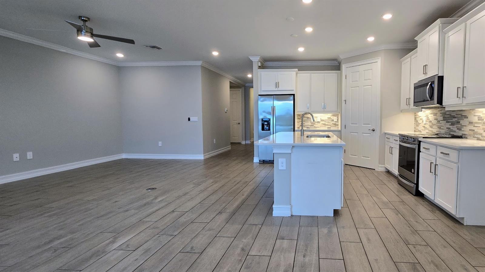 233 VINADIO BLVD — photo 13