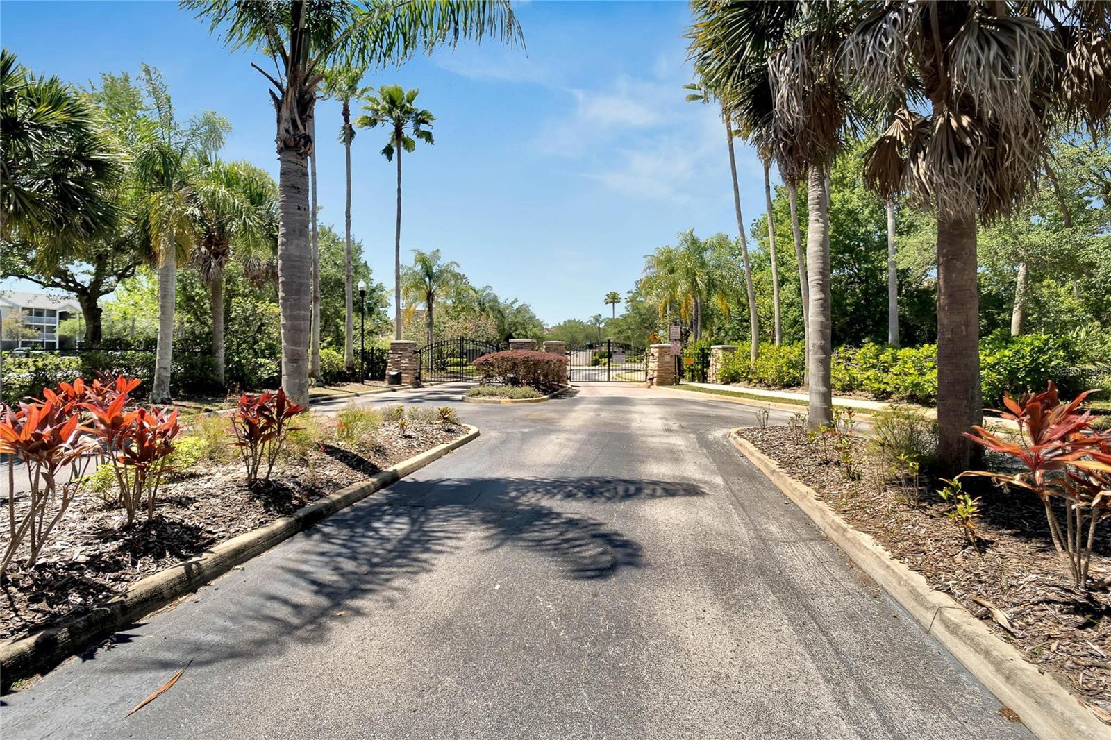 1019 VISTA CAY CT — photo 4