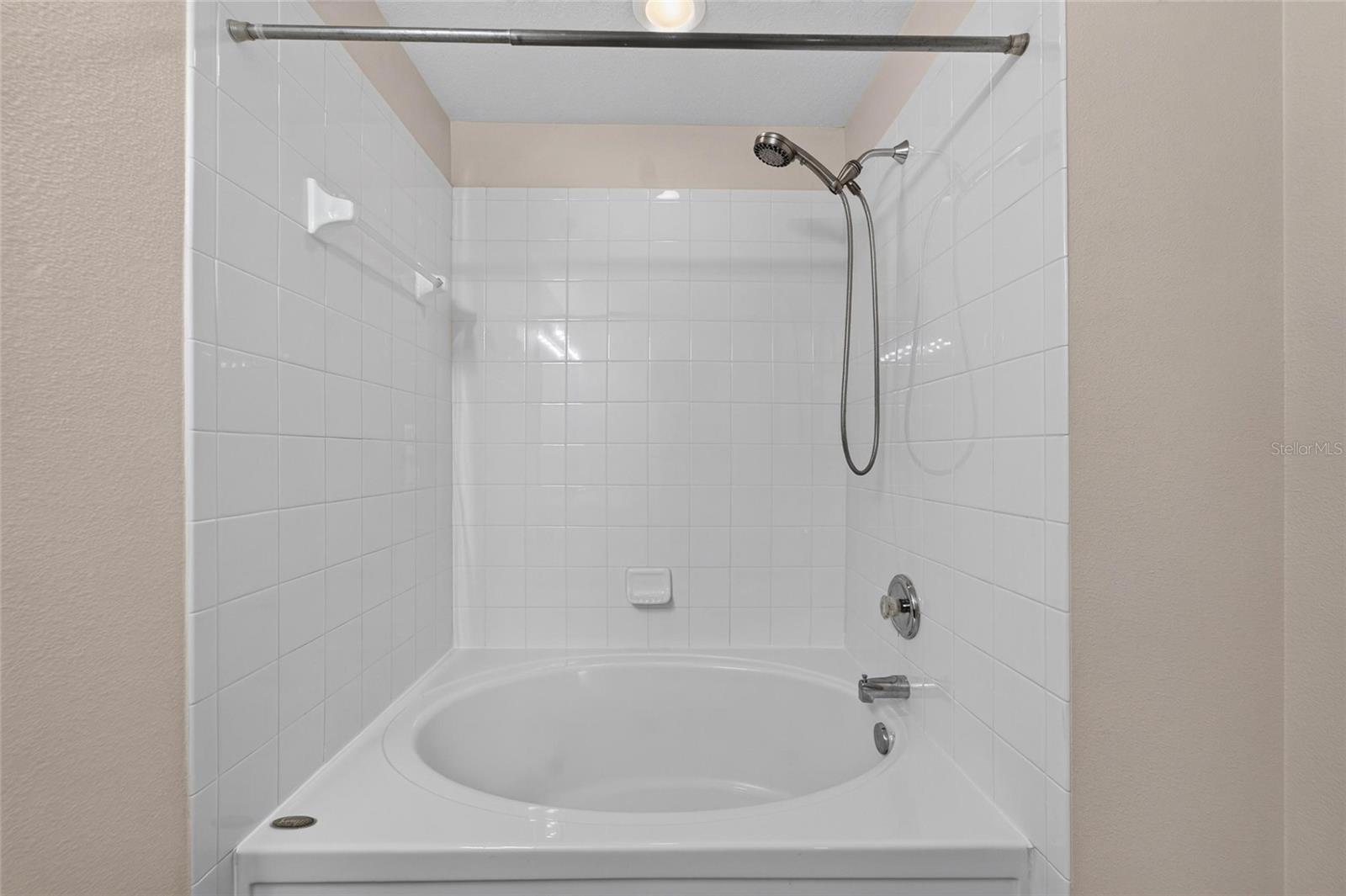 1019 VISTA CAY CT — photo 65