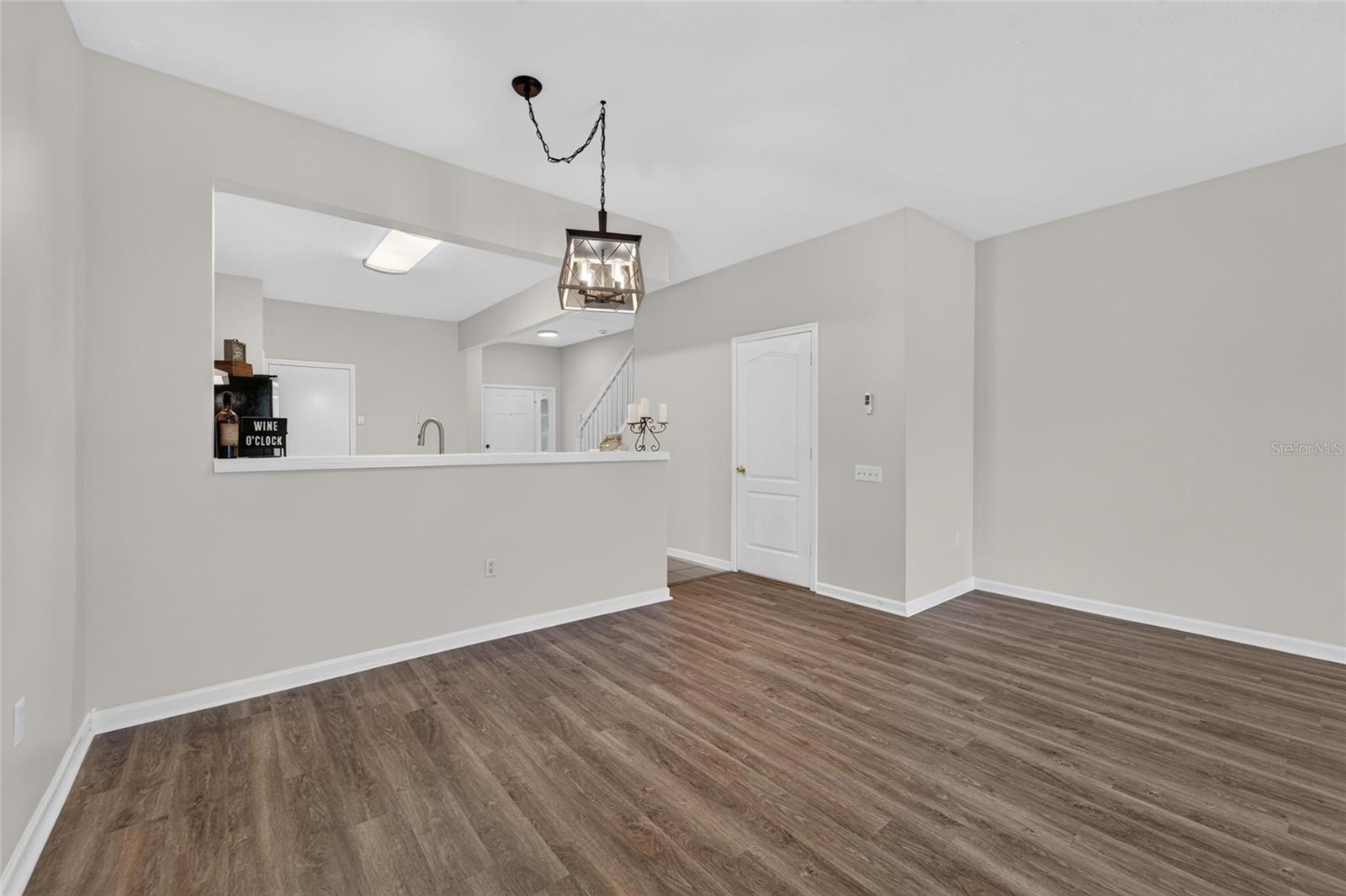 1019 VISTA CAY CT — photo 38