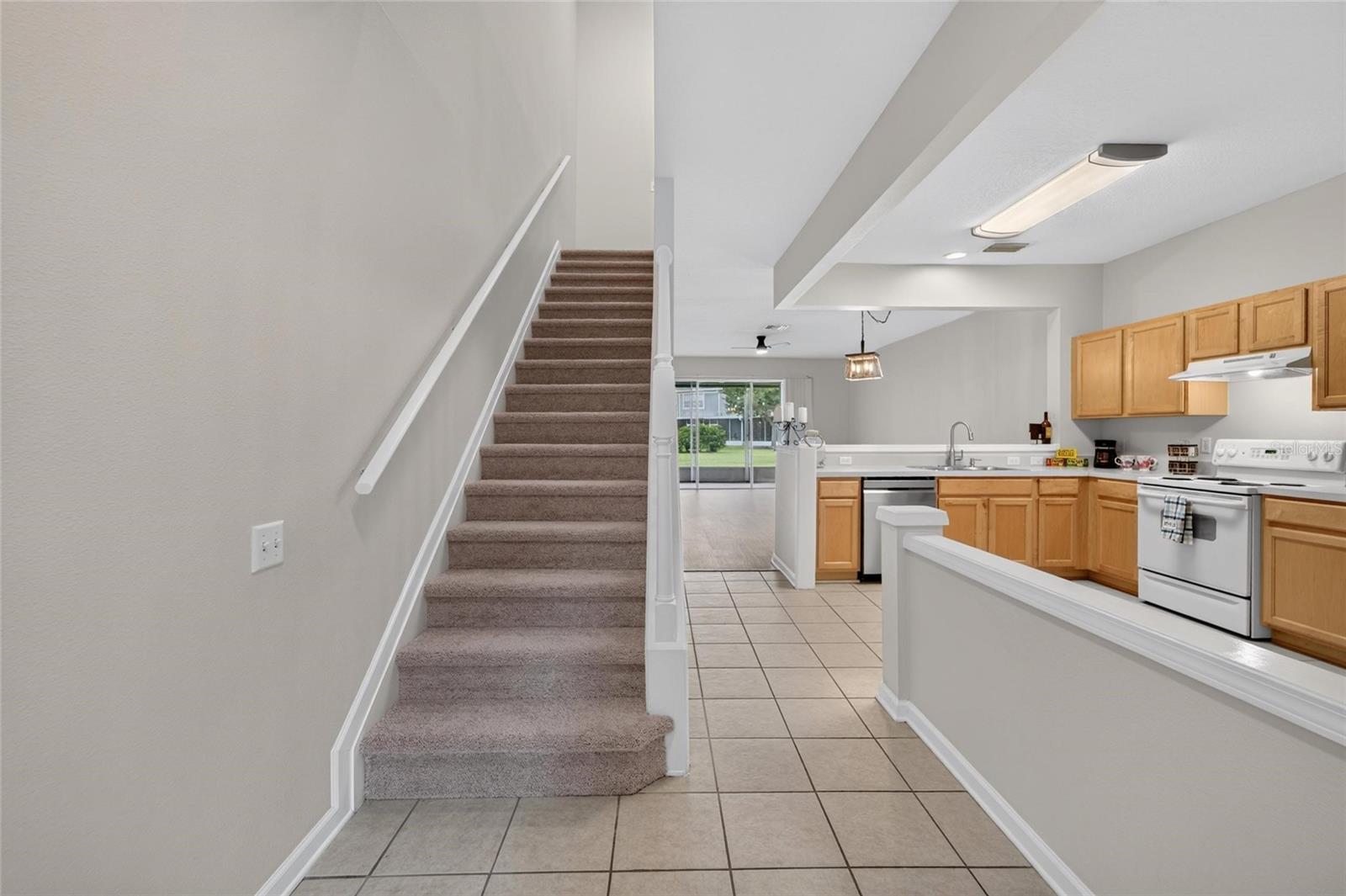 1019 VISTA CAY CT — photo 23