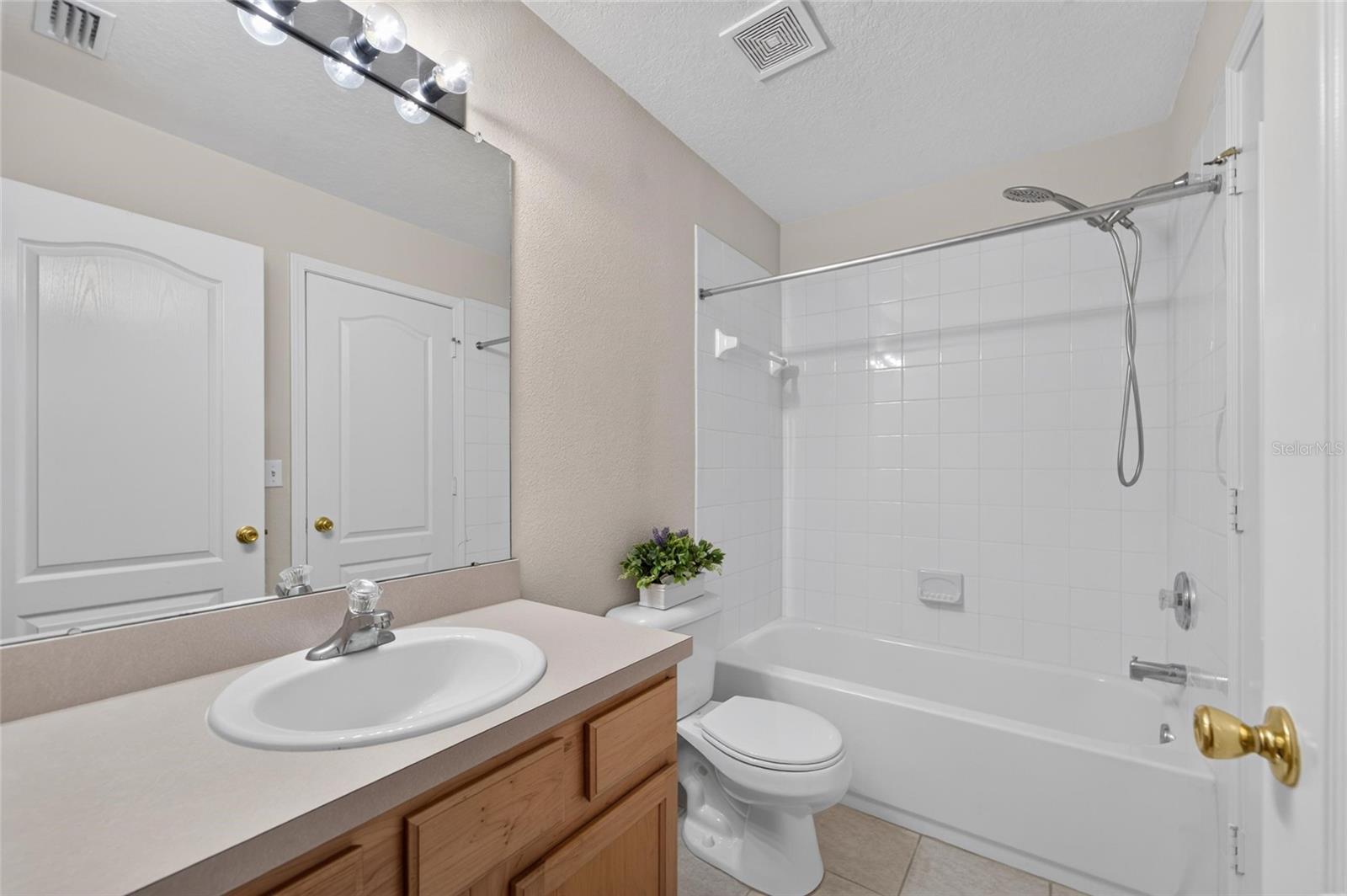 1019 VISTA CAY CT — photo 54