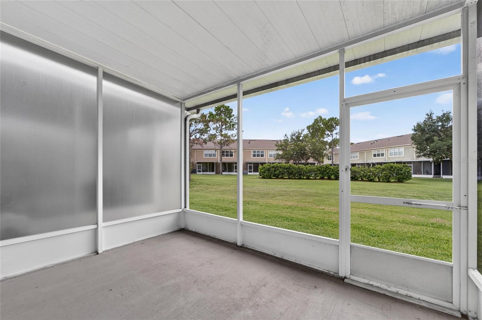 1019 VISTA CAY CT — photo 69