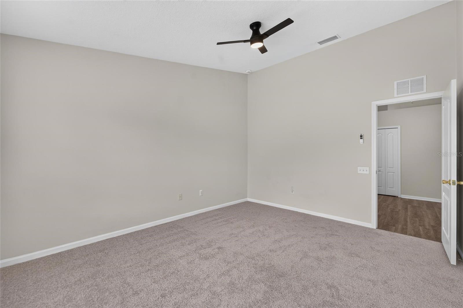 1019 VISTA CAY CT — photo 49