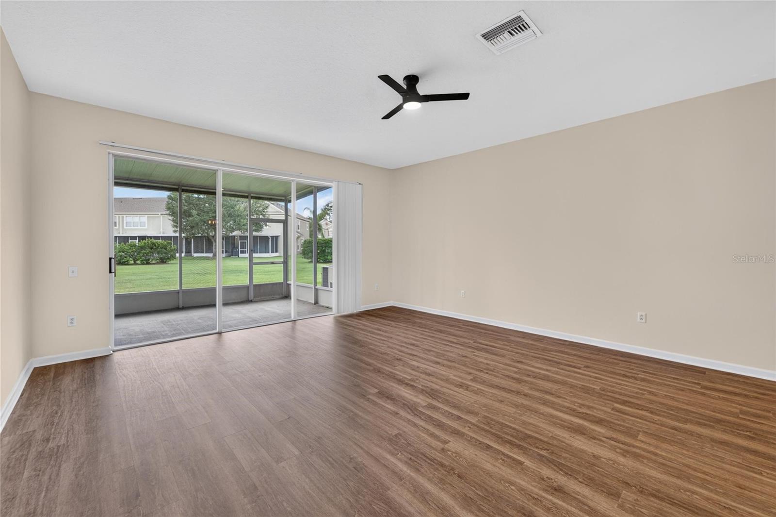 1019 VISTA CAY CT — photo 40
