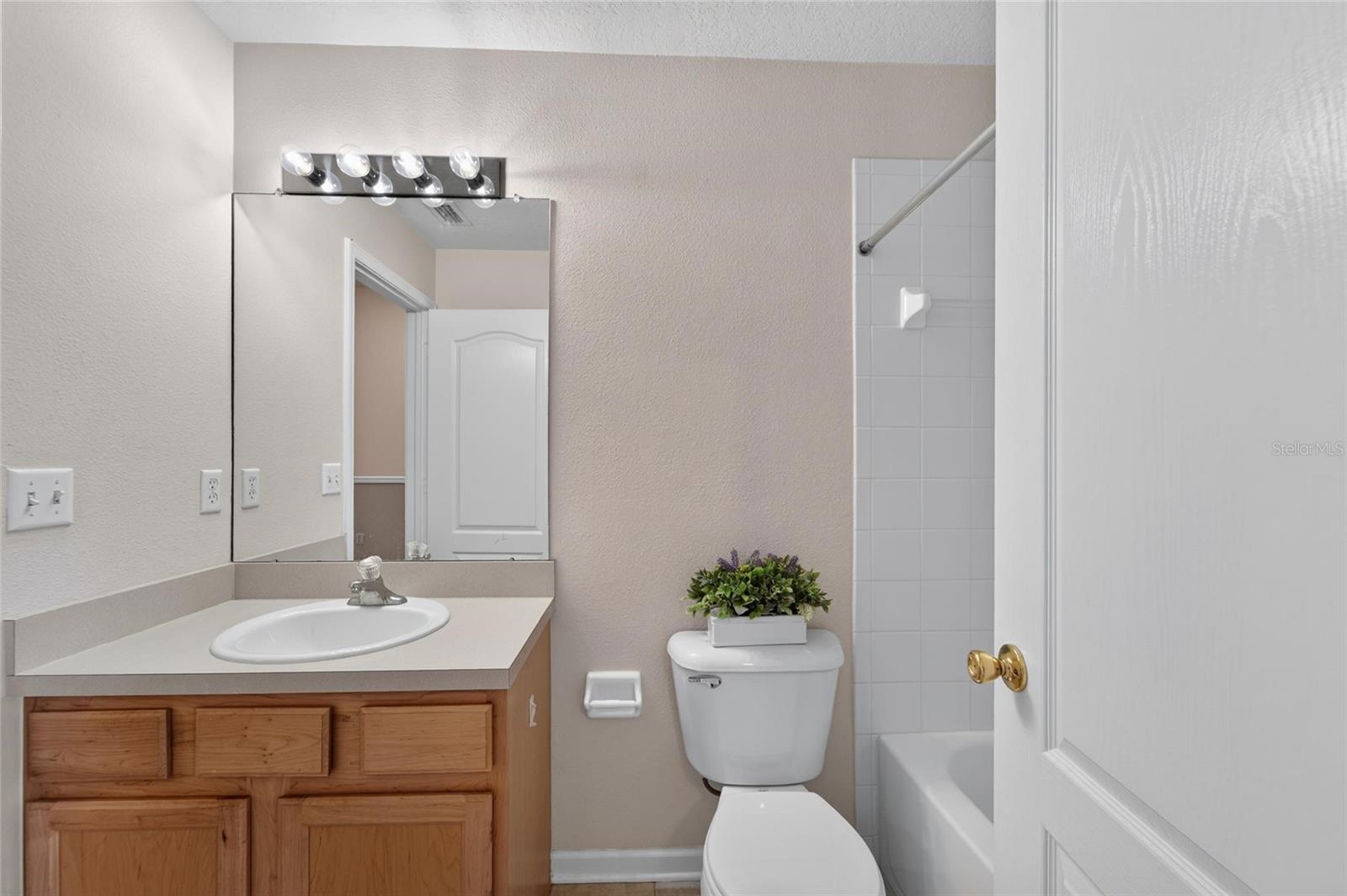 1019 VISTA CAY CT — photo 53