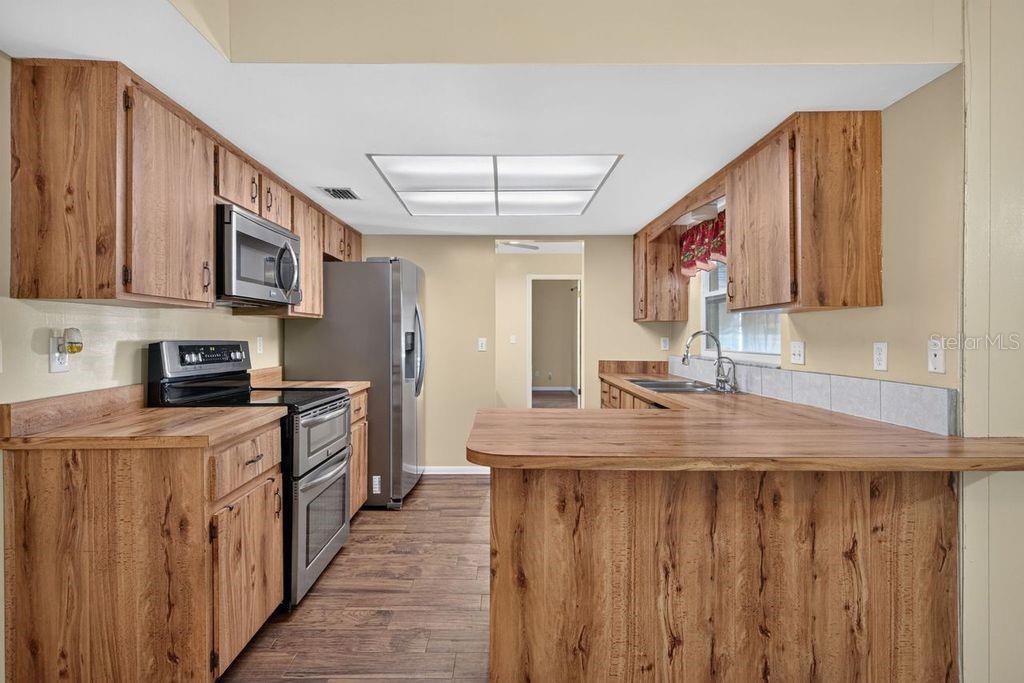 3110 CLOVEWOOD PL — photo 5