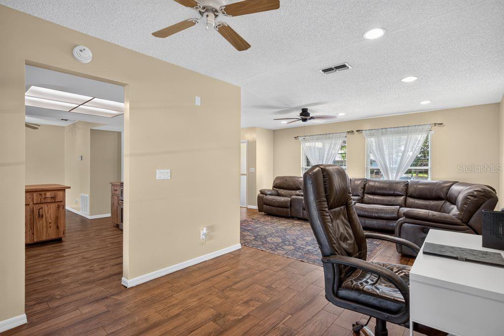 3110 CLOVEWOOD PL — photo 4