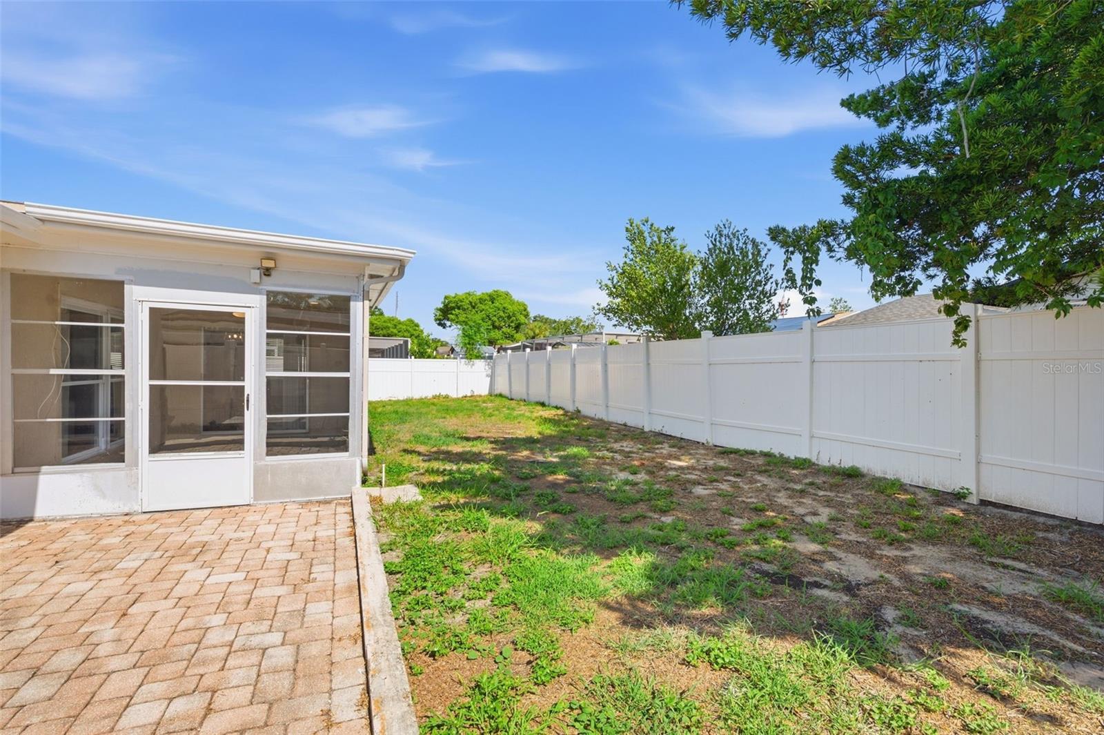 8233 REDFIELD DR — photo 40