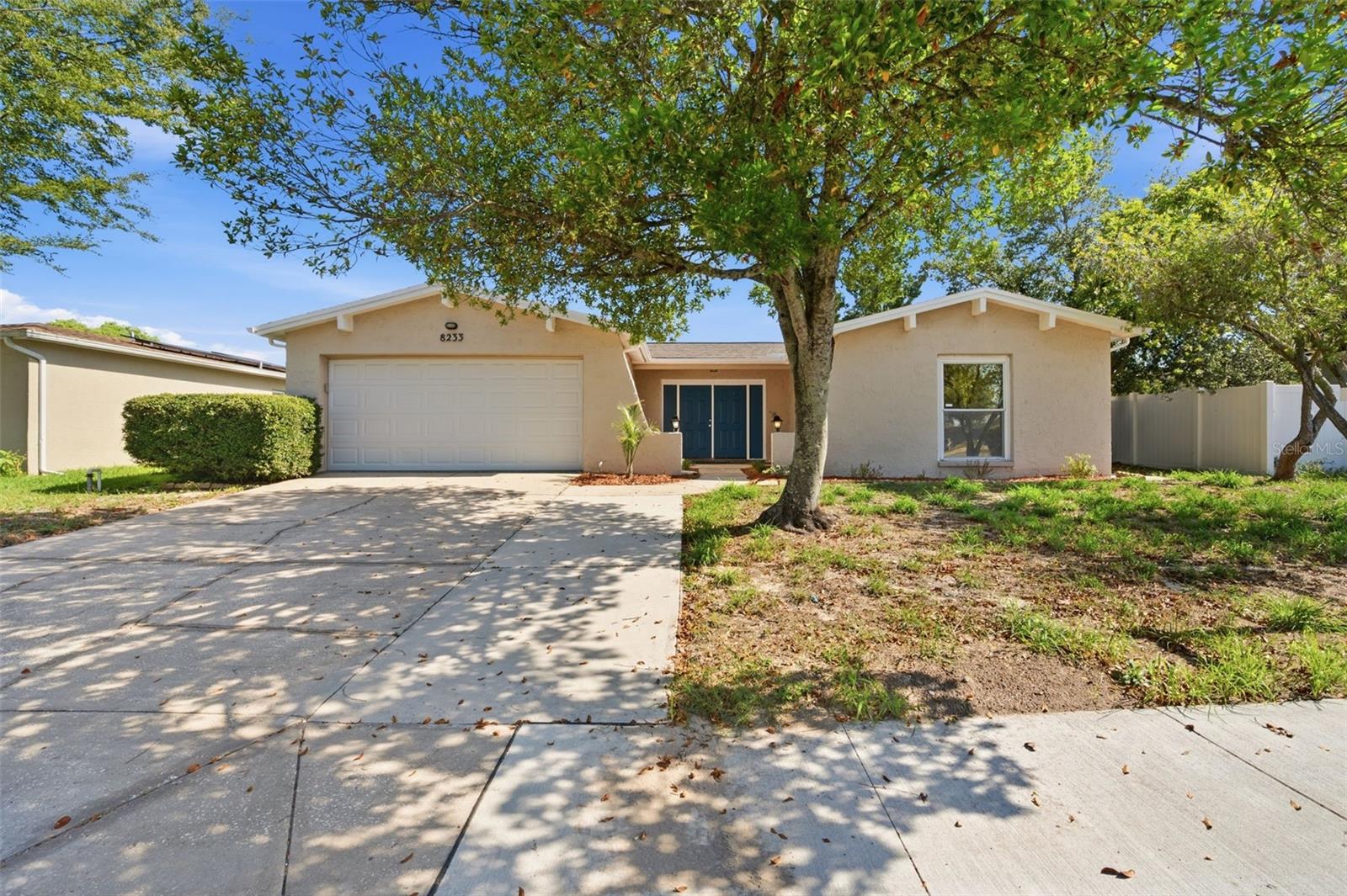 8233 REDFIELD DR — photo 2