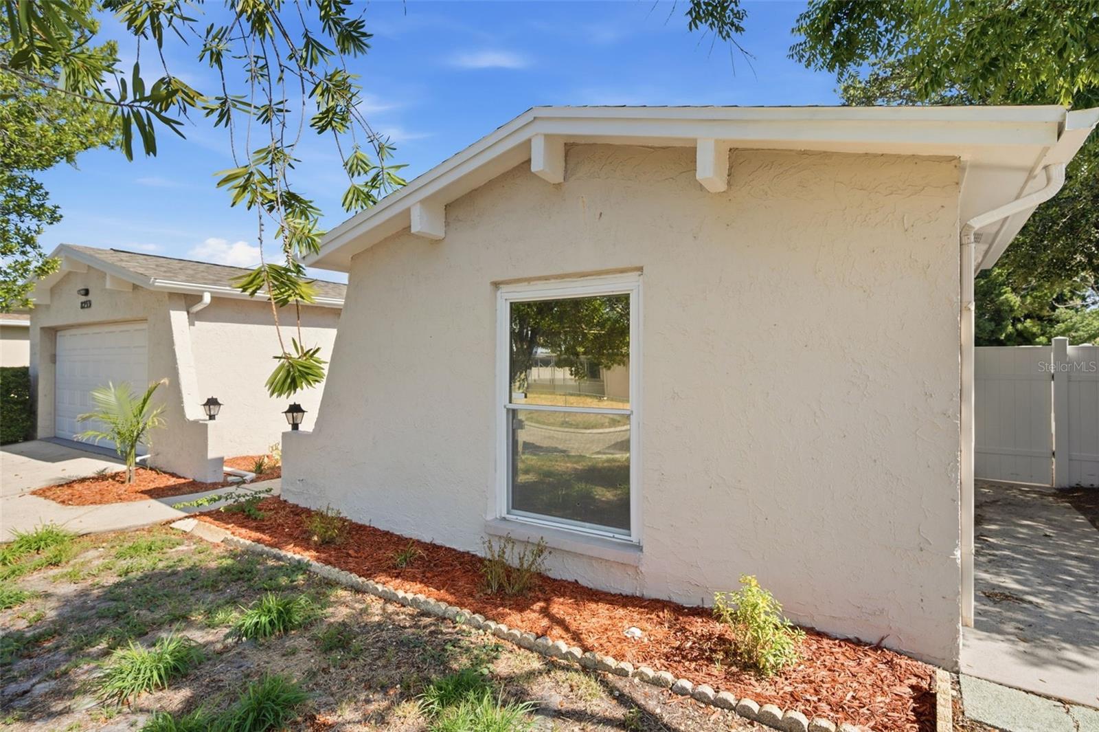 8233 REDFIELD DR — photo 37