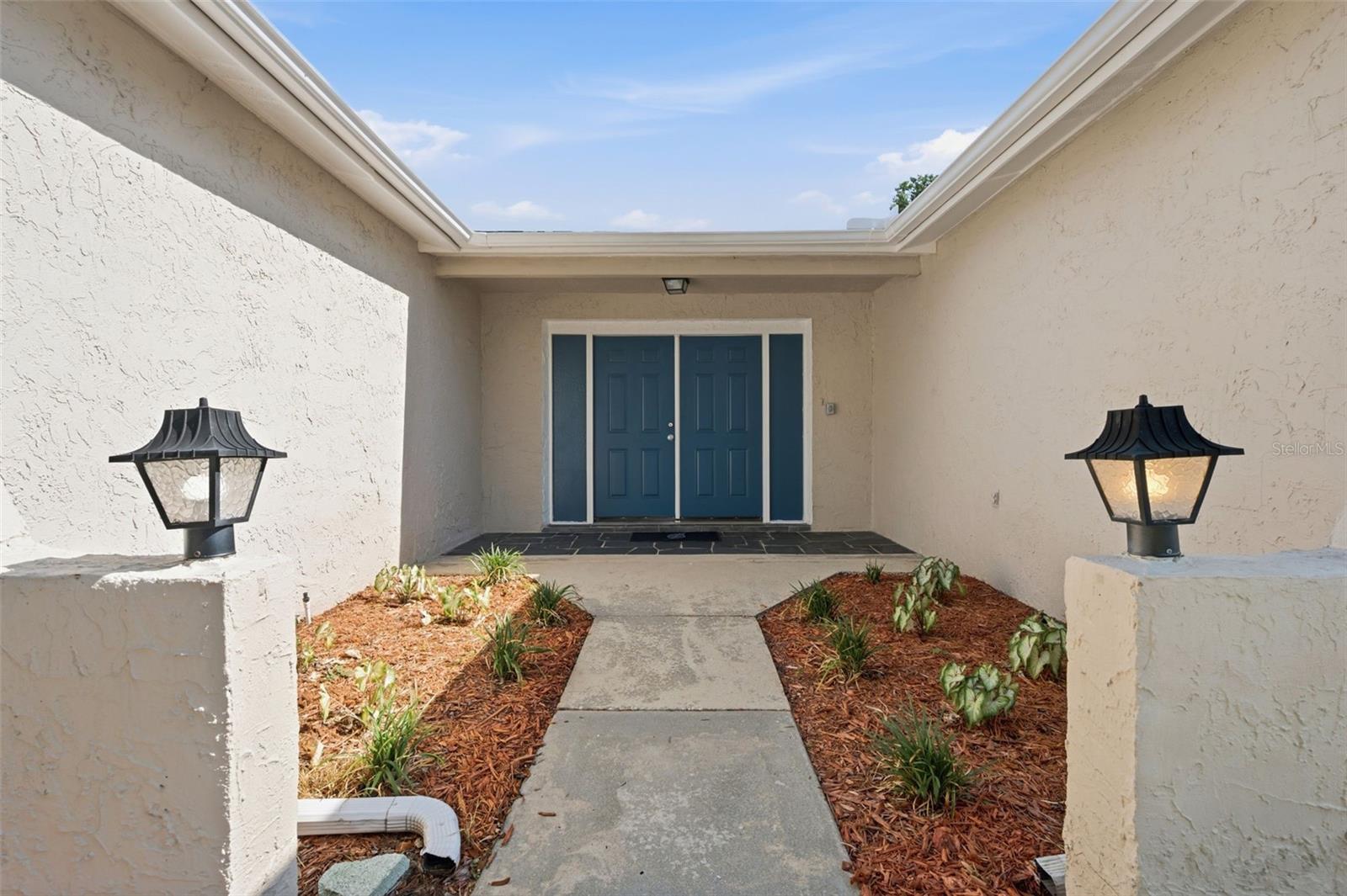 8233 REDFIELD DR — photo 5