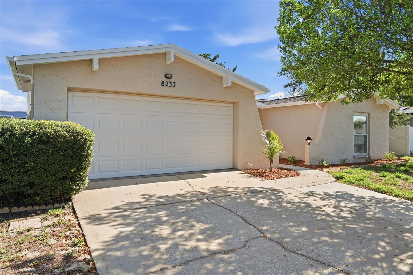 8233 REDFIELD DR — photo 3