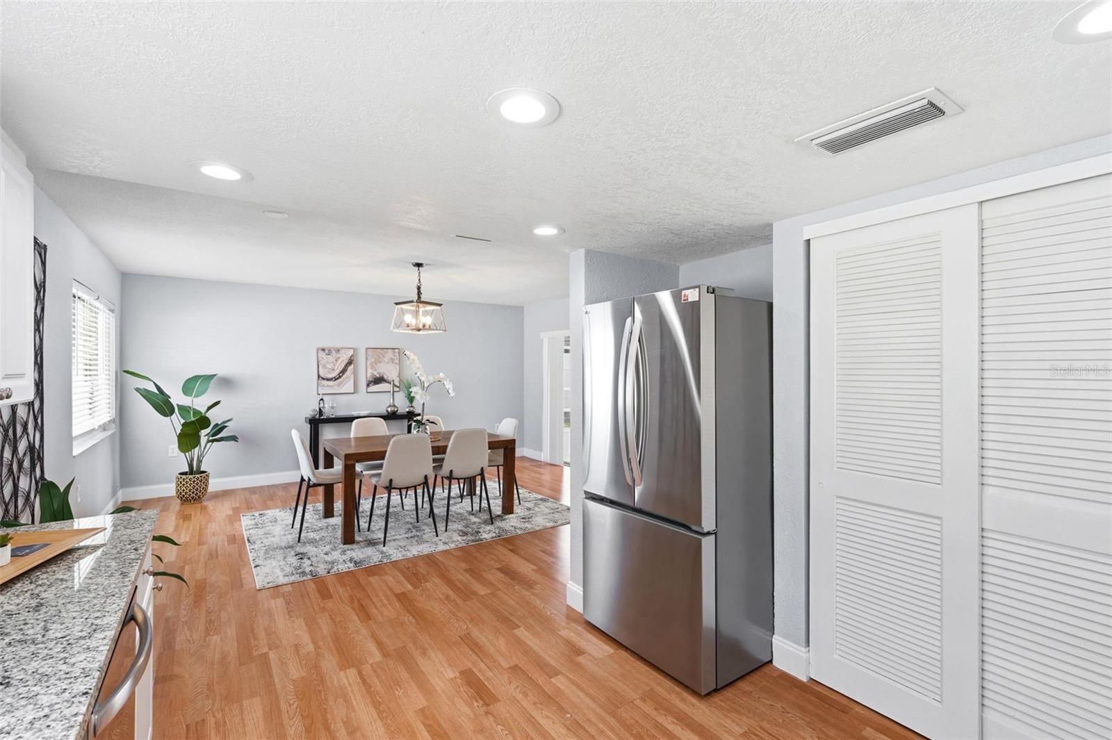 8233 REDFIELD DR — photo 15