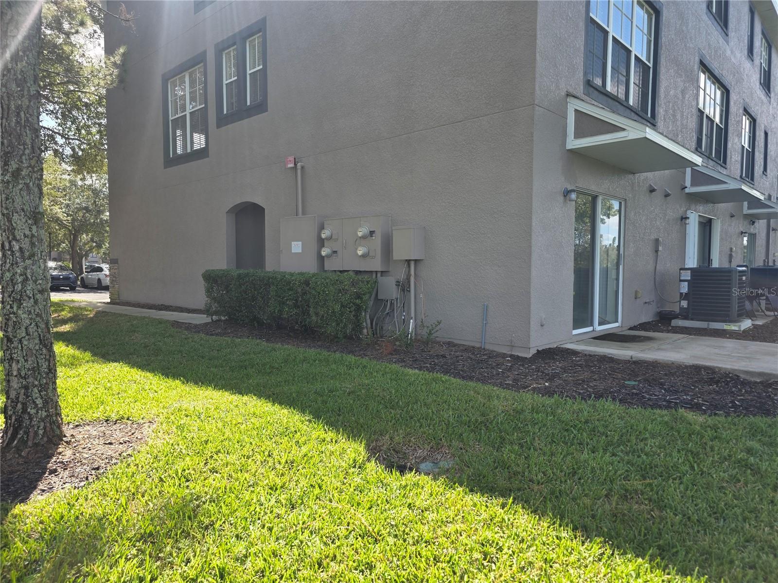 2401 LEXINGTON OAK DR — photo 16