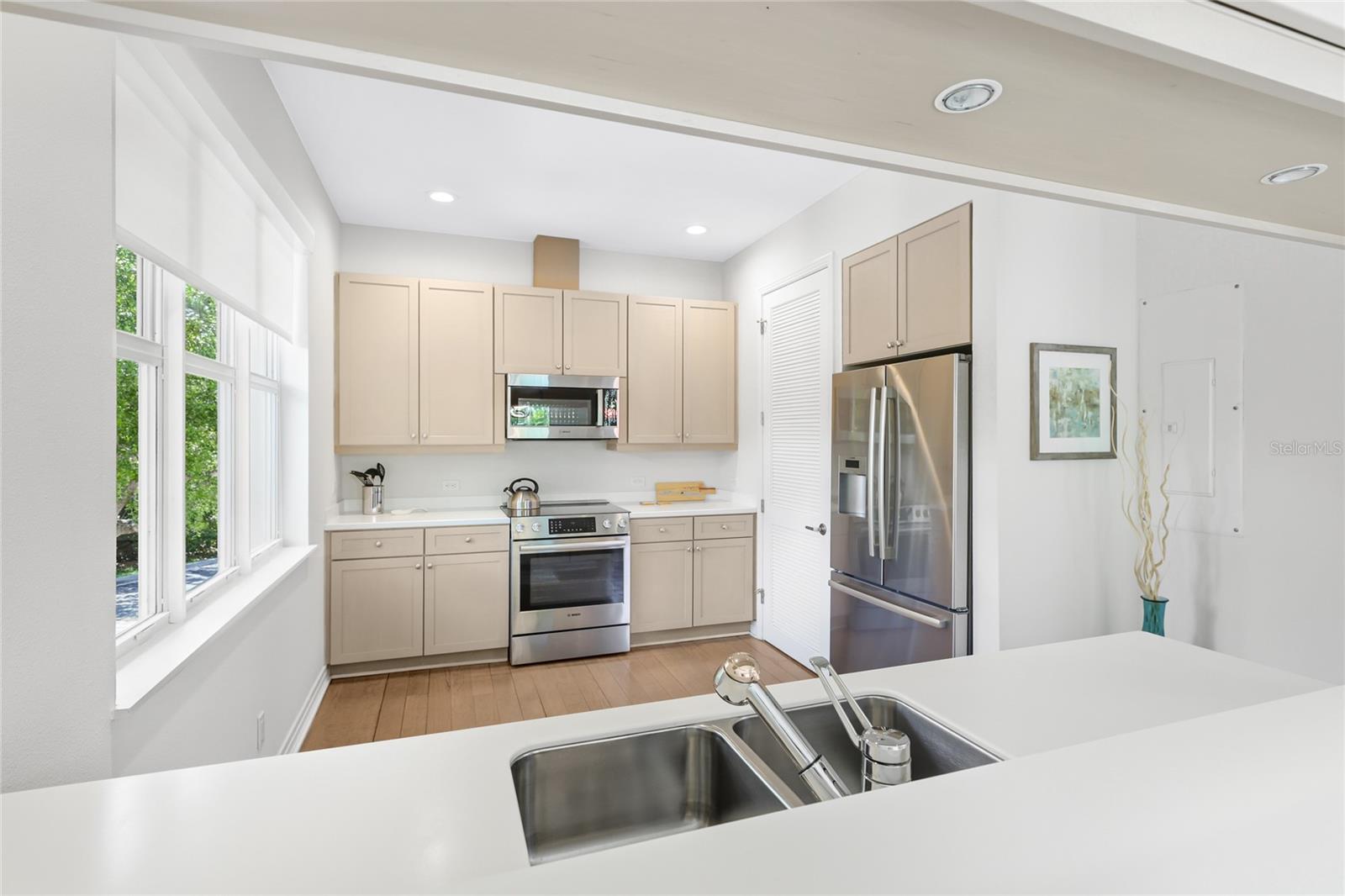 392 FIREHOUSE LN — photo 14