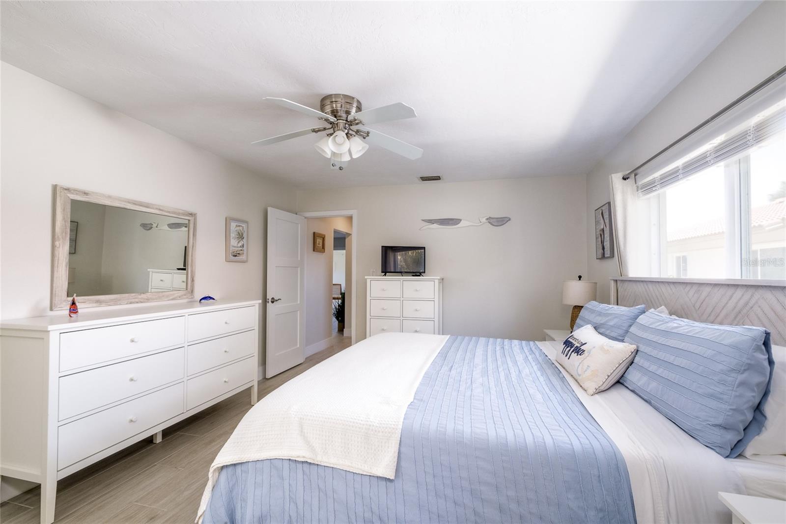 161 VISTA HERMOSA CIR #26A — photo 24