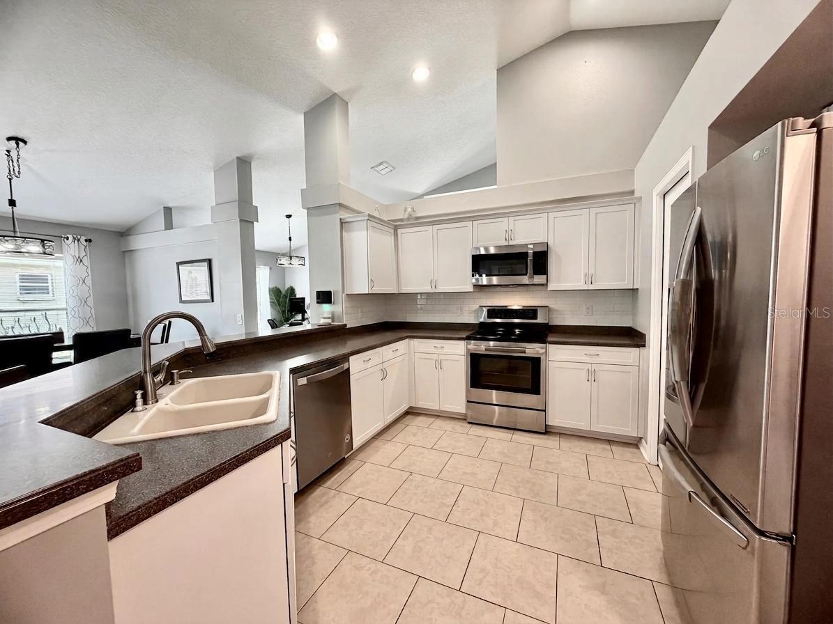 13449 MEADOW GOLF AVE — photo 4
