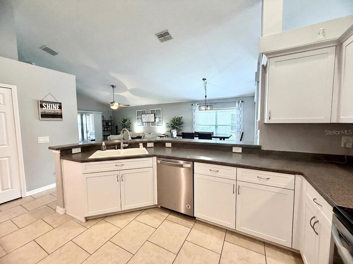 13449 MEADOW GOLF AVE — photo 5