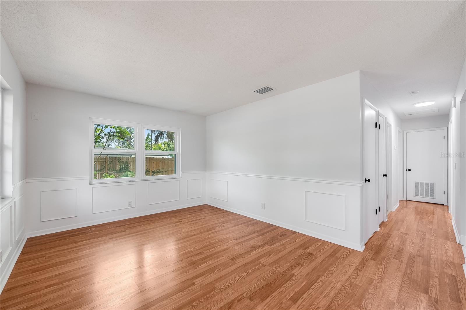 7402 WISHING WELL CT — photo 8