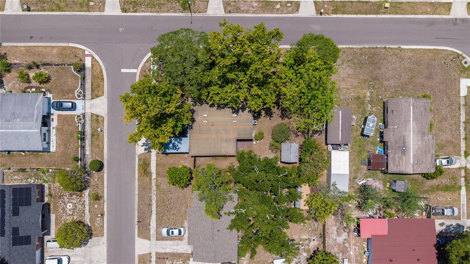 7402 WISHING WELL CT — photo 28