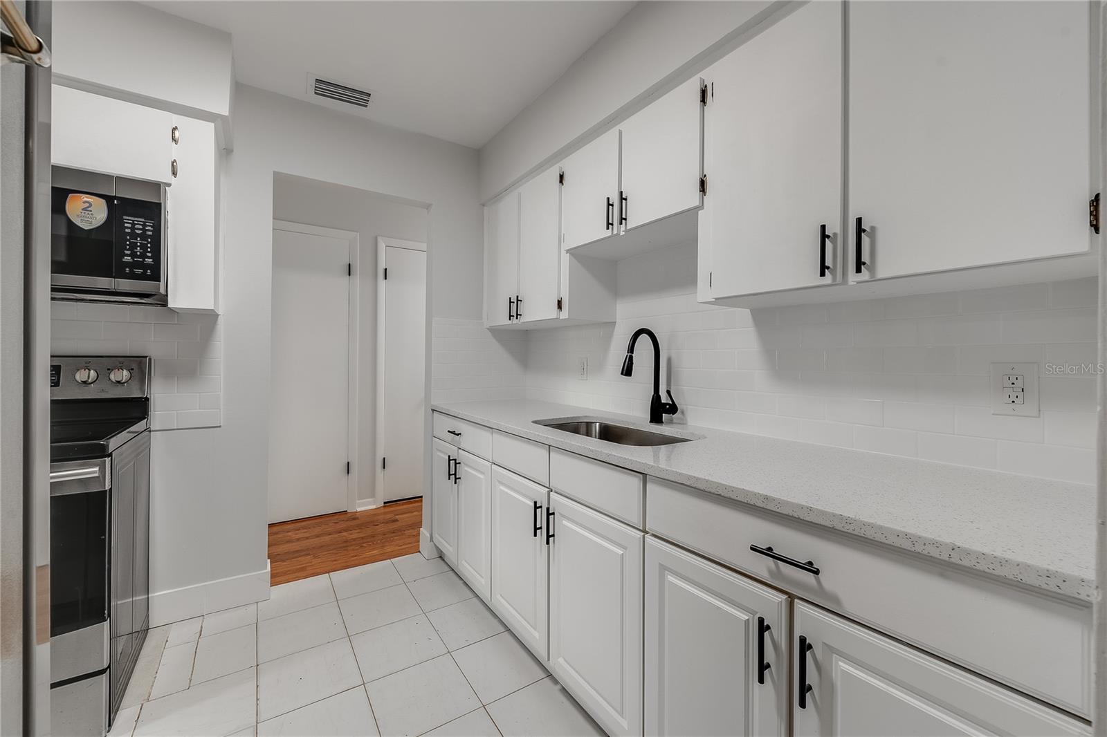 7402 WISHING WELL CT — photo 10