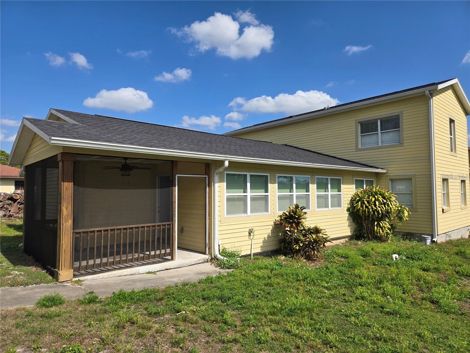 8725 TWIN LAKES BLVD — photo 3