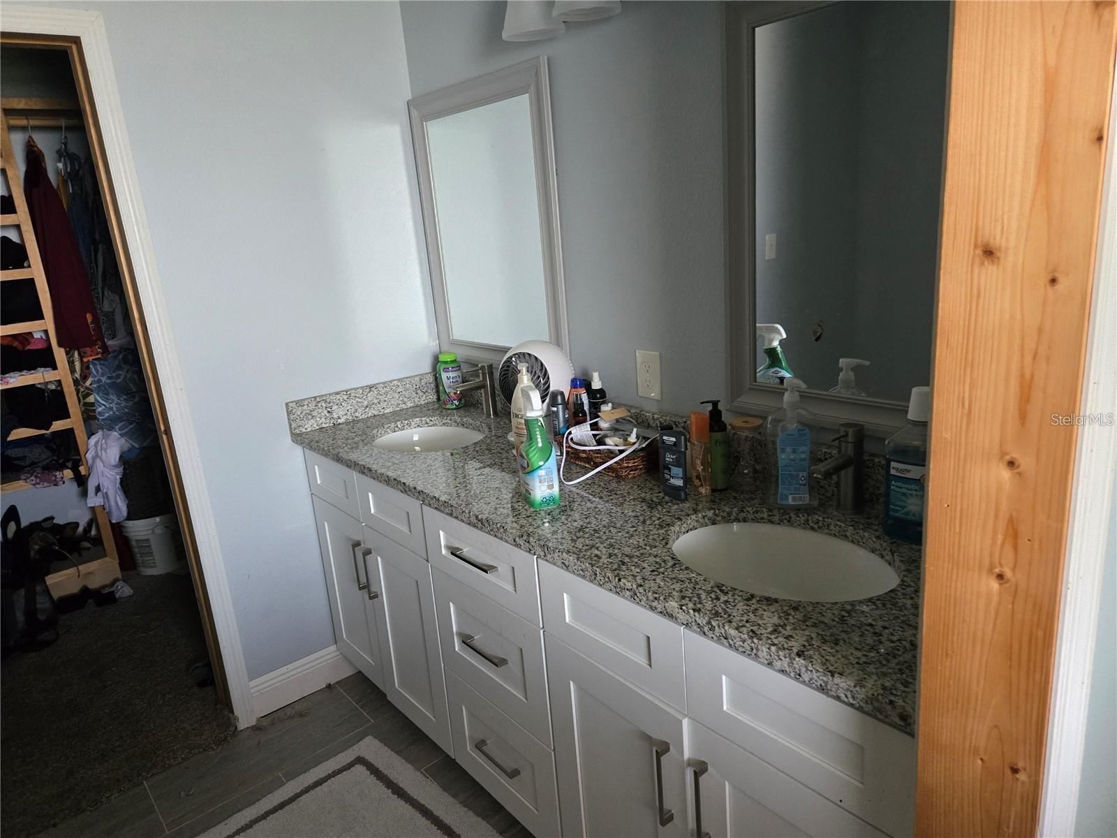 8725 TWIN LAKES BLVD — photo 38