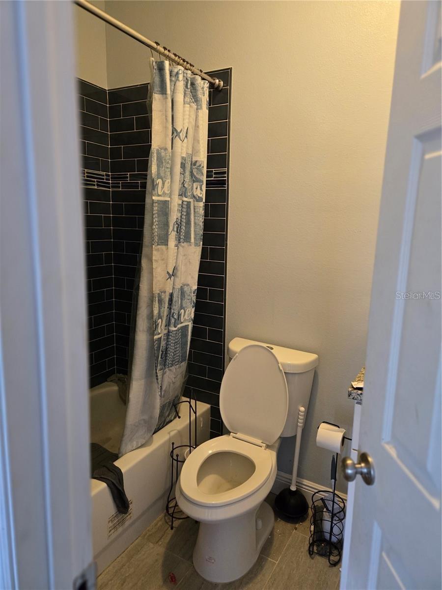 8725 TWIN LAKES BLVD — photo 44