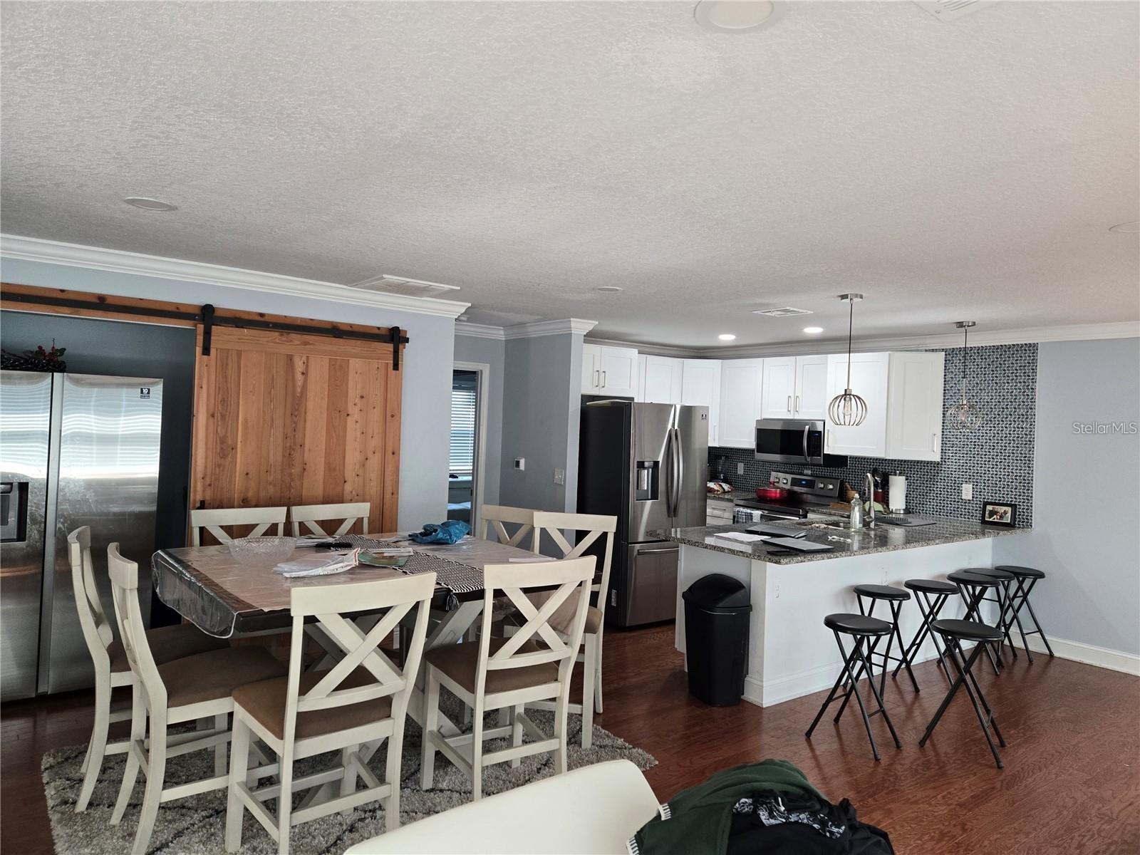 8725 TWIN LAKES BLVD — photo 22