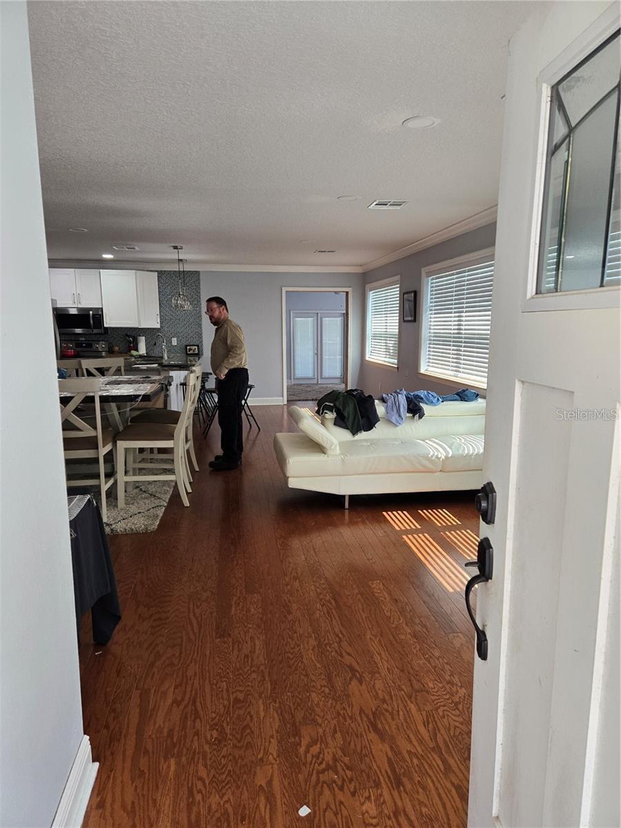8725 TWIN LAKES BLVD — photo 18