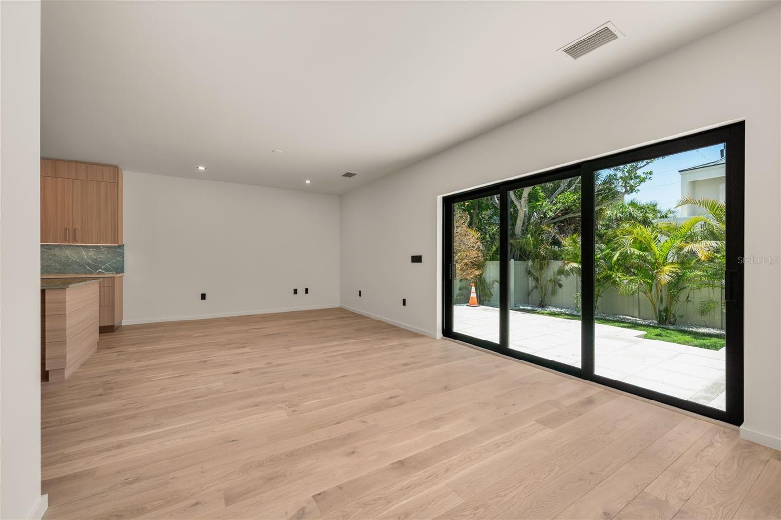 1680 CHERRY LN — photo 32