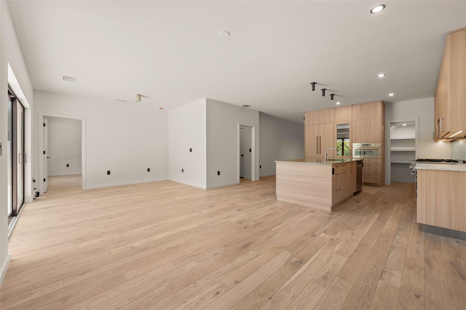 1680 CHERRY LN — photo 31