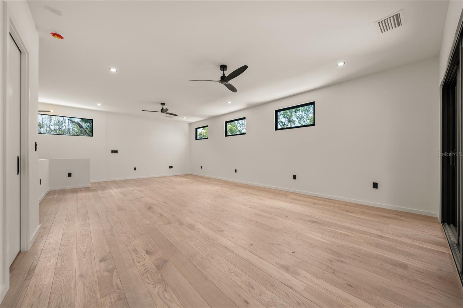 1680 CHERRY LN — photo 48