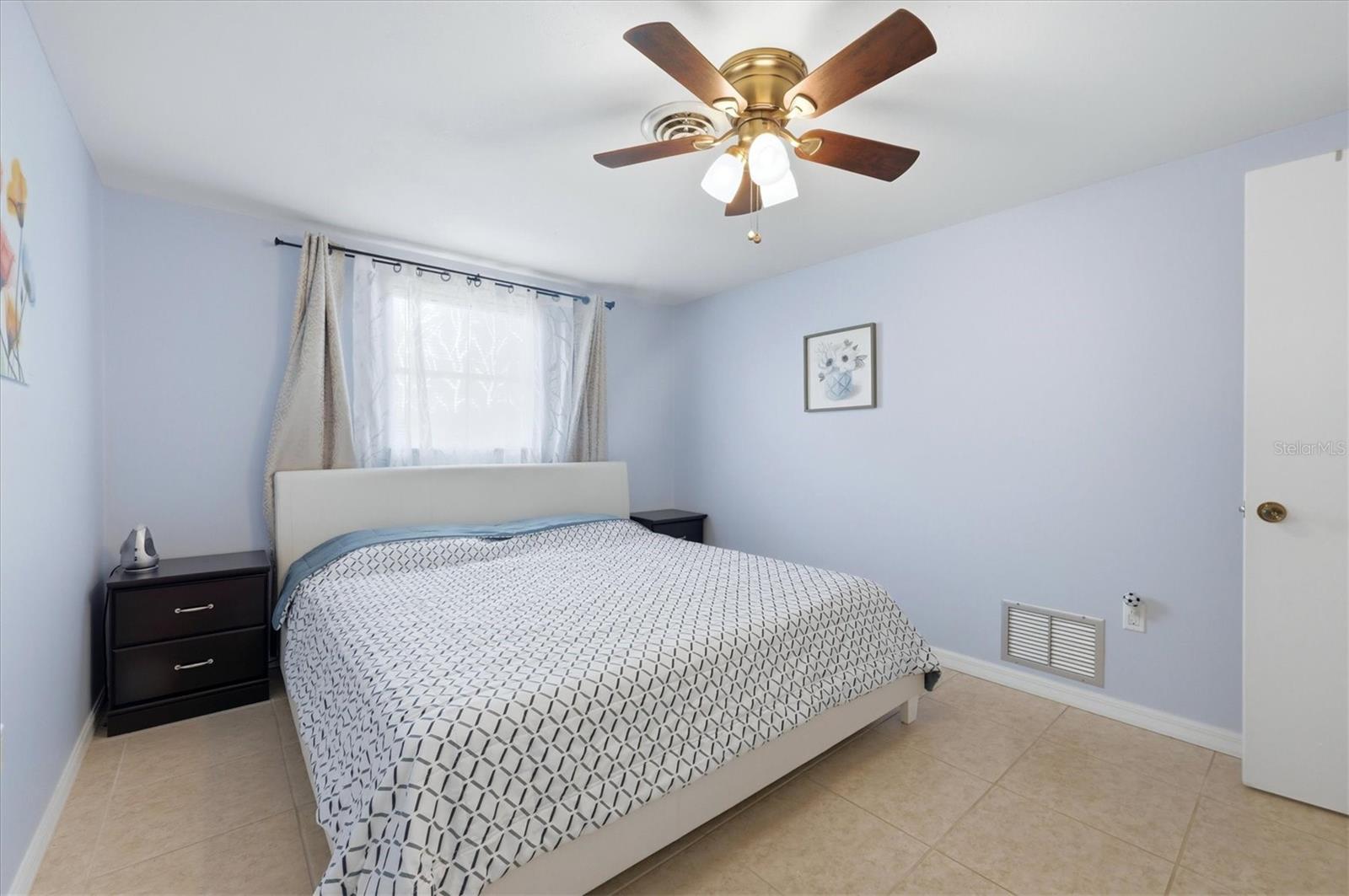 329 SAN BENITO AVE — photo 23