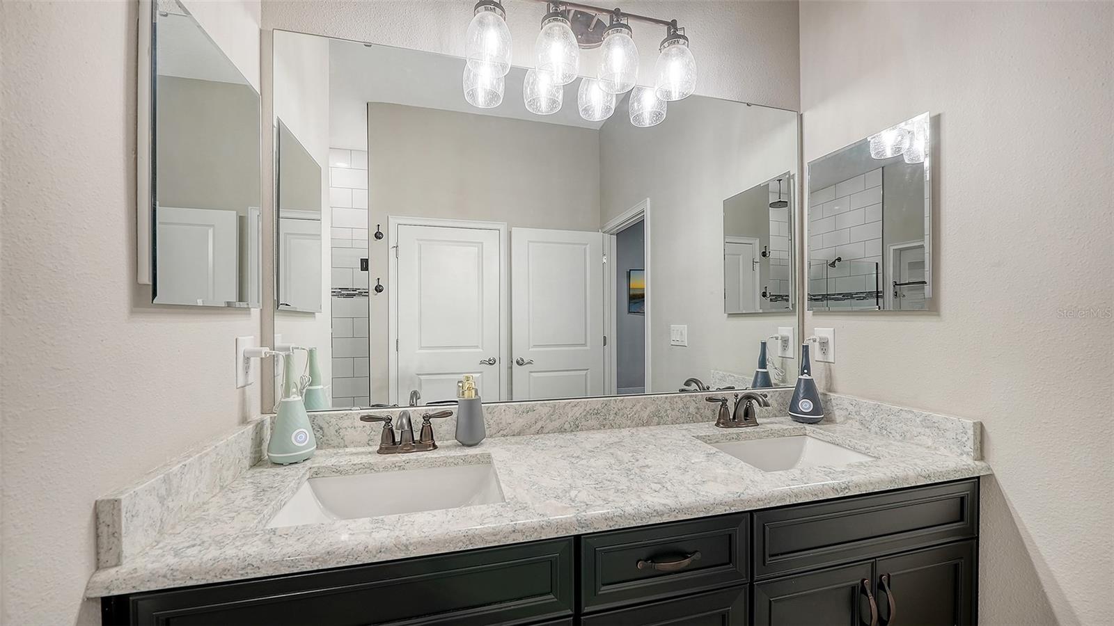 8234 TEA OLIVE TER — photo 27