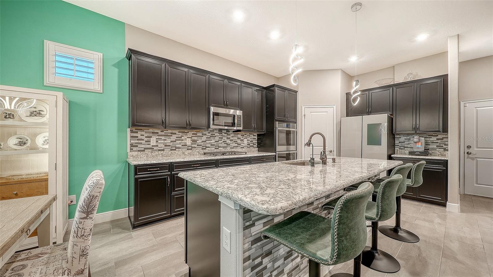 8234 TEA OLIVE TER — photo 20