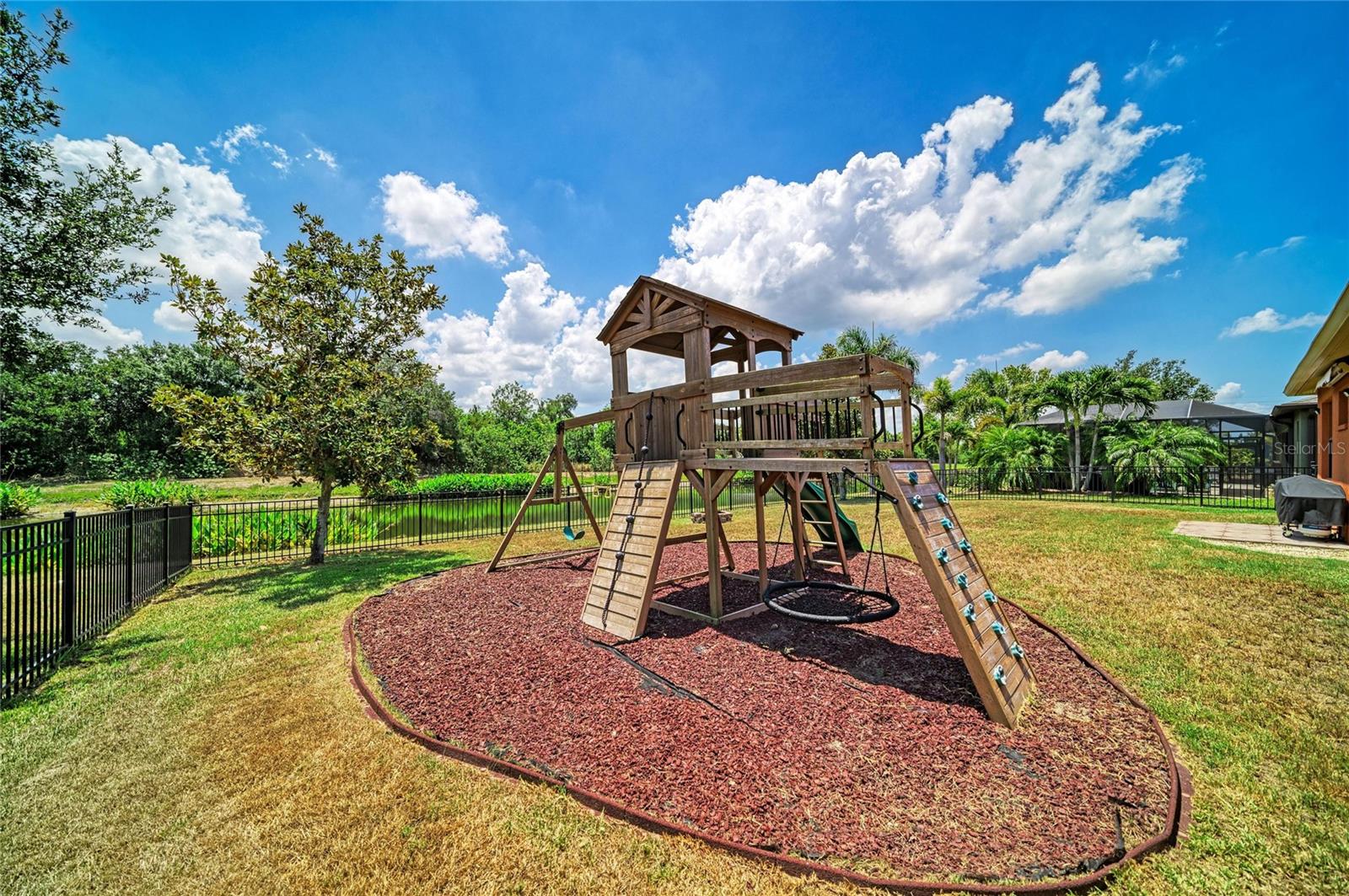 316 STAR SHELL DR — photo 46