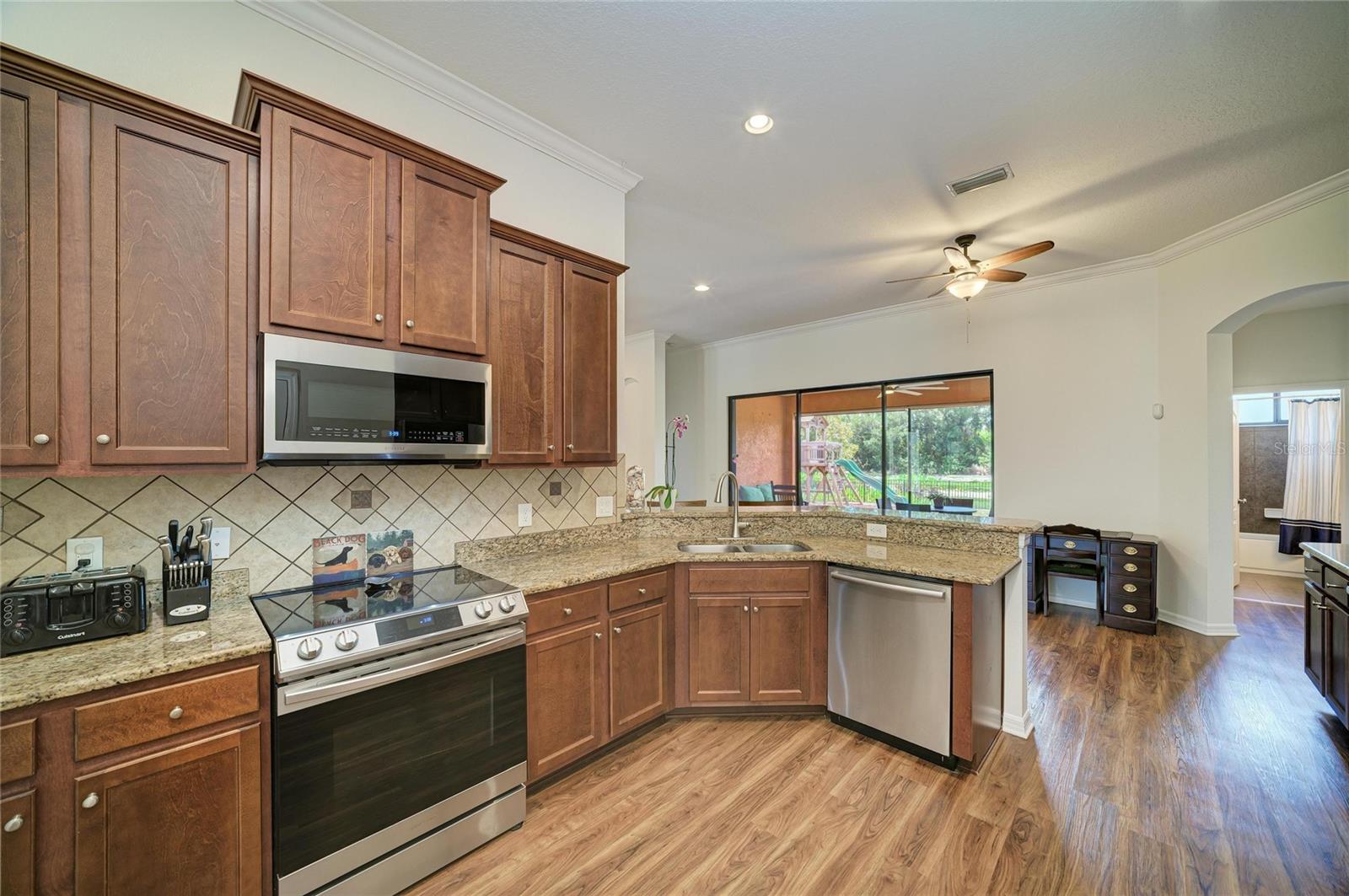 316 STAR SHELL DR — photo 25